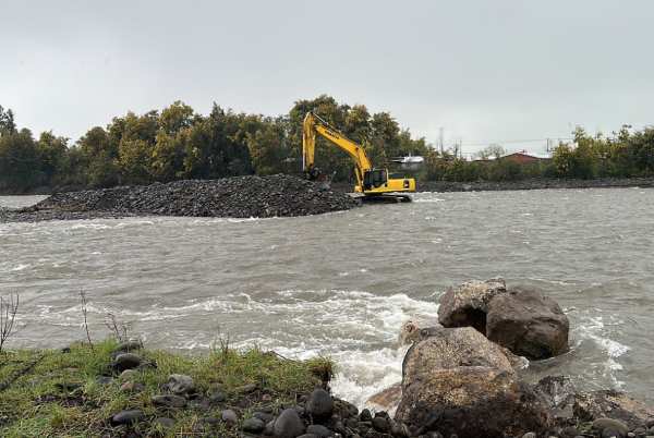 Coordinan trabajo para recuperar infraestructura de riego dañada