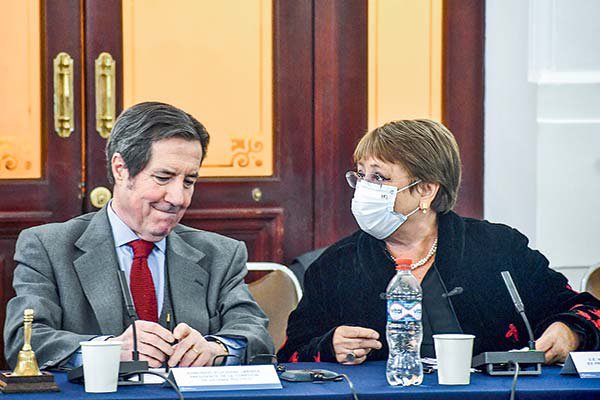 Se multiplican los llamados de atención por enmiendas al texto Constitucional