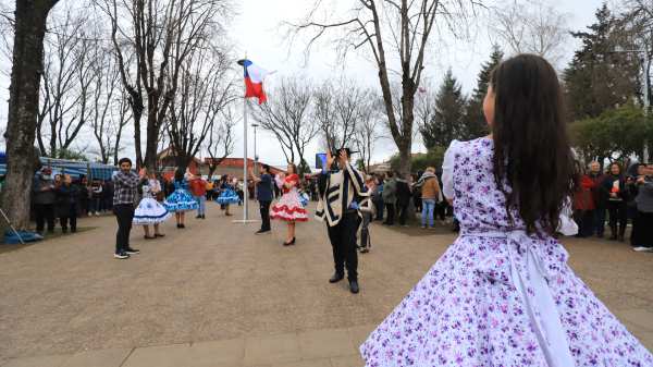 Coihueco bailó 136 cuecas para celebrar su aniversario