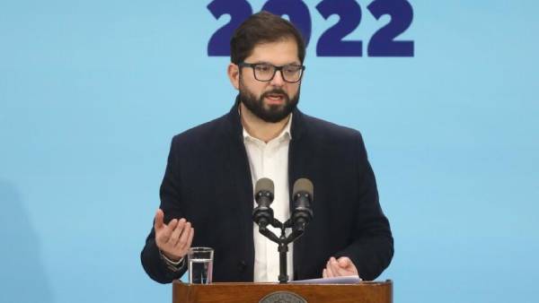 Boric presentó nuevo "Pacto fiscal" que busca recaudar US$8.000 millones