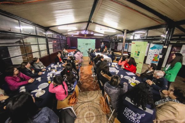 Dirigentes sociales conmemoran su día conversando de vivienda y Urbanismo