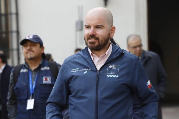 Cámara aprueba pedir al Presidente que solicite la renuncia a Jackson