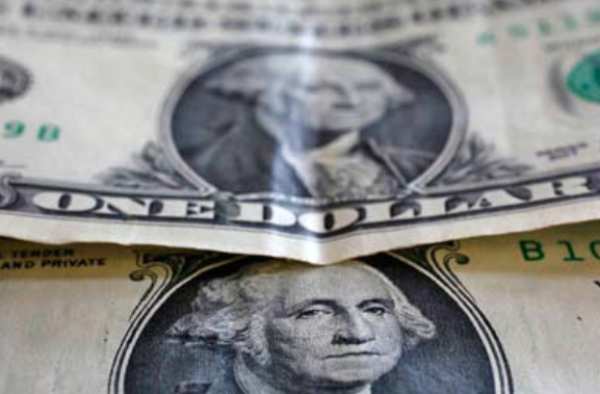 Fuerte devaluación del peso argentino tras el sorpresivo triunfo de Milei