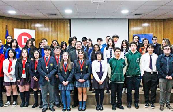 Liceo Bicentenario Nibaldo Sepúlveda Fernández de Portezuelo se queda con la final regional del torneo Delibera