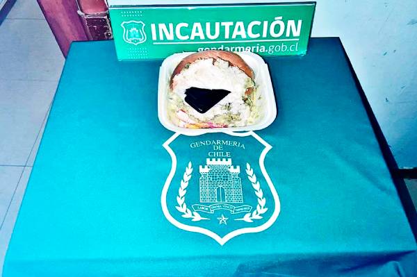 Foto del lector: Teléfono en sándwich