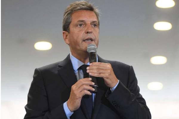 Massa anuncia medidas económicas para mitigar efectos de la devaluación