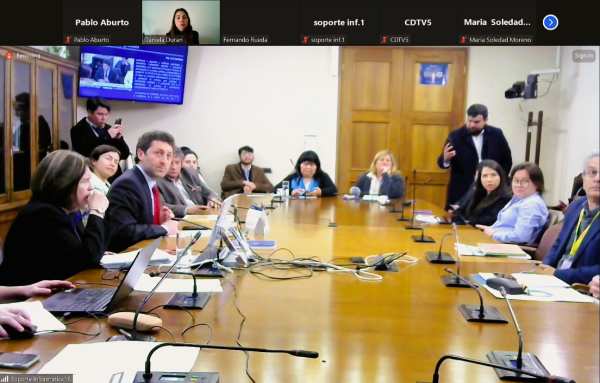Regantes piden agilizar soluciones a canales ante comisión de Agricultura