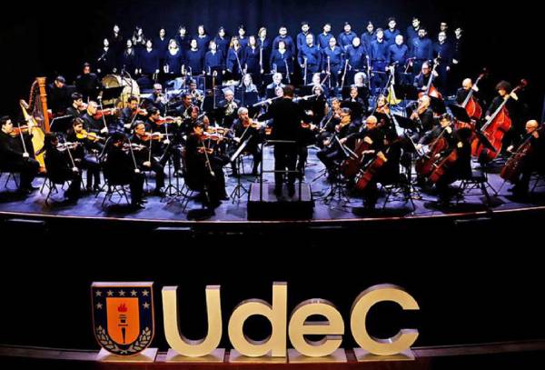 Orquesta, Coro UdeC y Bafoudec presentaron “Cantata por los DDHH”