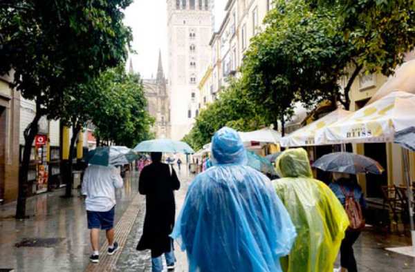 Fuertes lluvias en España dejan dos muertos y numerosos incidentes