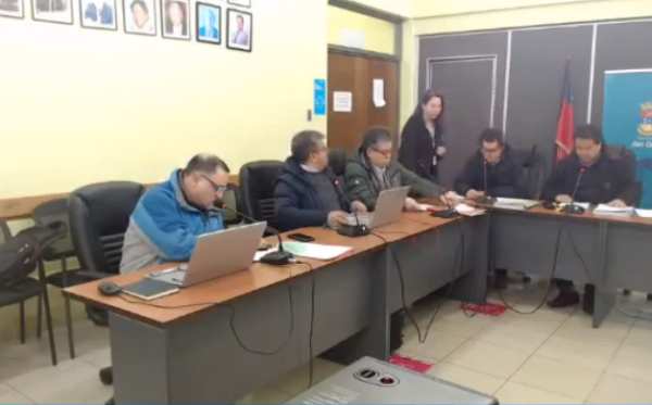Concejo municipal aprobó retirar el título de Hijo Ilustre a Augusto Pinochet