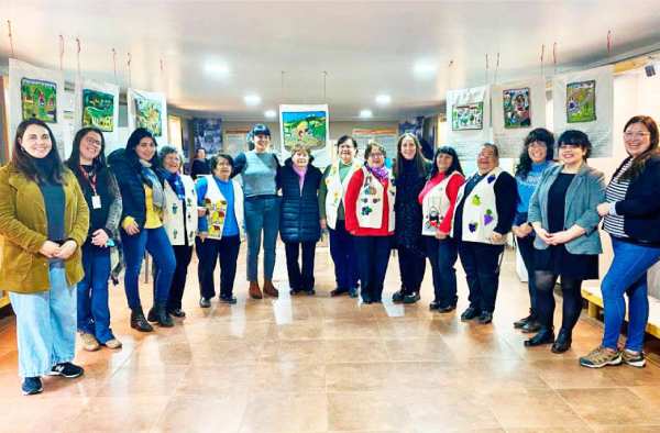 Bordadoras de Ñuble terminan proyecto con muestra en Artenin