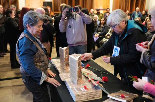 Ruby Weitzel presentó su libro “Puente el Ala, la memoria del río”