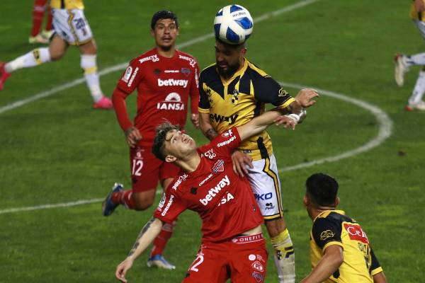 Ñublense quiere buscar los tres puntos mañana ante Coquimbo Unido