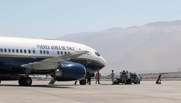 Gobierno instruye vuelo humanitario para chilenos en zona de enfrentamientos