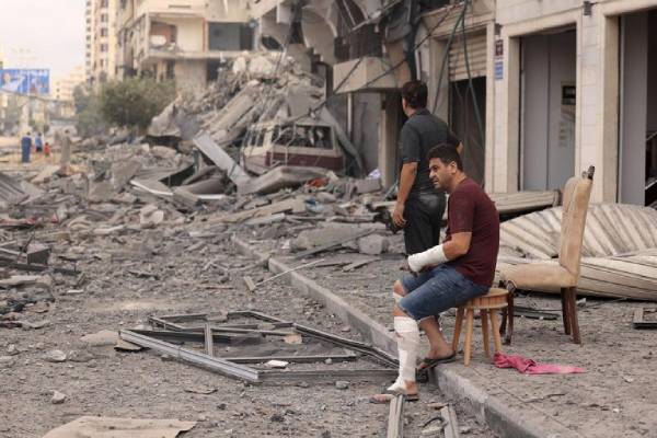 Víctimas fatales ascienden 1.055 en Gaza y 1.200 en Israel