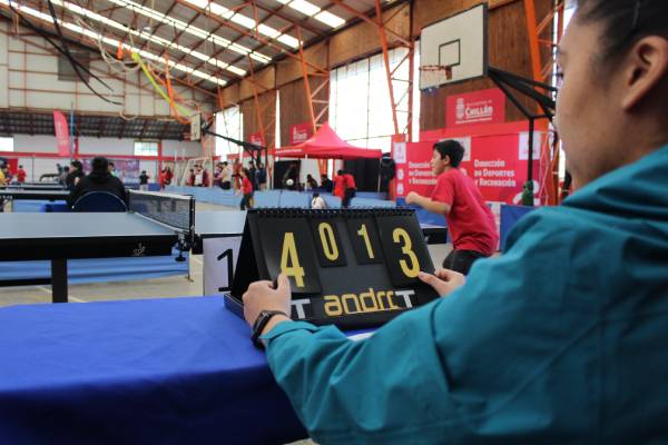 Copa Chillán de Tenis de Mesa reúne a 160 deportistas de 30 establecimientos