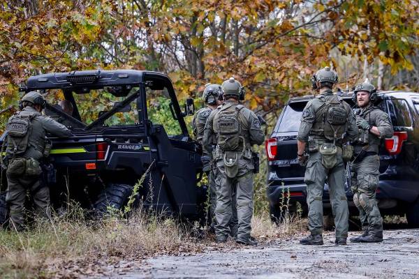 Encuentran muerto a autor de tiroteo masivo en Estados Unidos