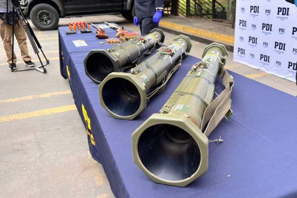 Detienen a miembros del Ejército por venta de lanzacohetes en Facebook