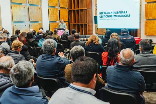 Abordan gestión de emergencias para los equipos municipales de Ñuble