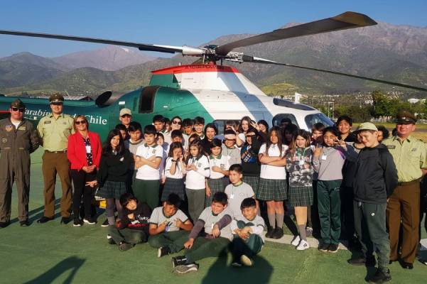 Estudiantes chillanejos conocieron La Moneda y la Escuela de Carabineros