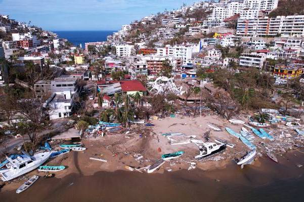Asciende a 45 el número de fallecidos por huracán Otis en sur de México