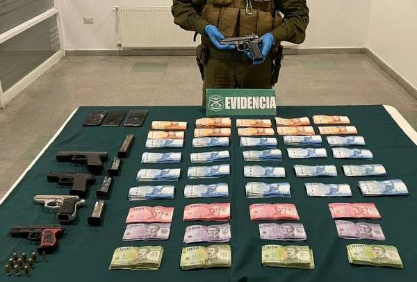 Detienen a tres jóvenes con cinco armas de fuego y municiones en Chillán Viejo
