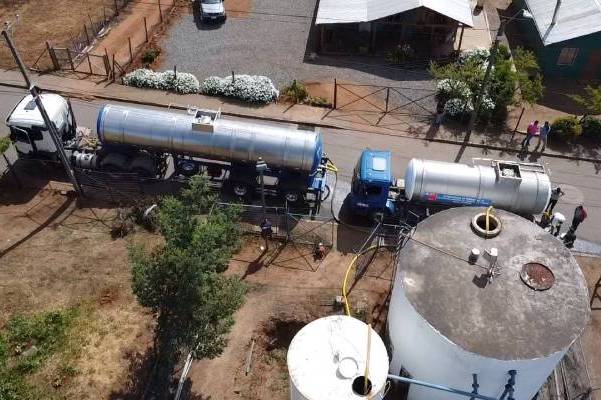 Cinco camiones aljibe llegan a San Nicolás para cubrir emergencia por agua potable