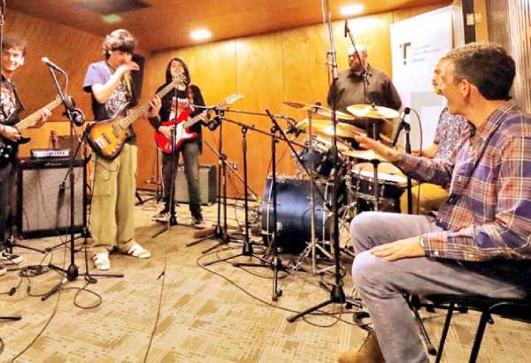 Teatro Municipal inaugura moderno estudio de grabación profesional