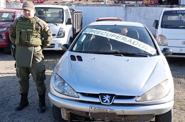 Recuperan auto robado que era ofrecido por Internet en Chillán