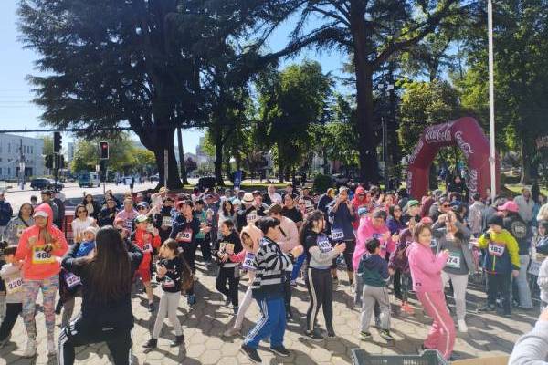 Ñublensinos disfrutaron de la “Corrida Colegio Darío Salas”
