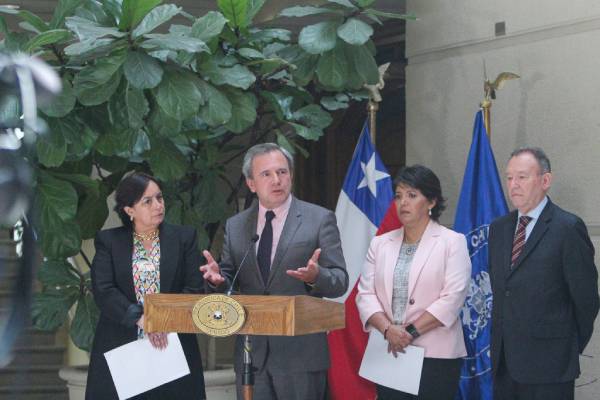 Comisión de Educación del Senado pide ‘pausar’ traspaso hacia los SLEP