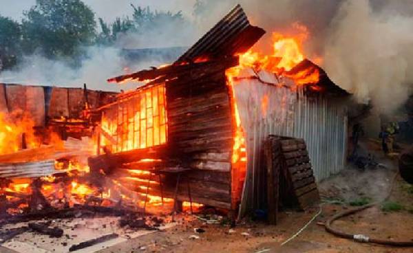 Incendio en Coronel deja 14 migrantes muertos
