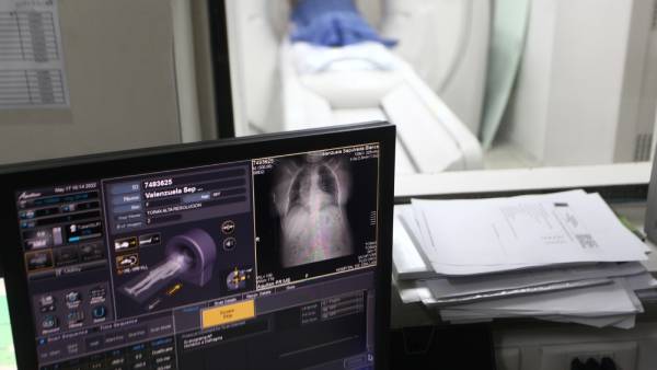Destacan implementación de exámenes de imágenes en línea en salud pública en Ñuble