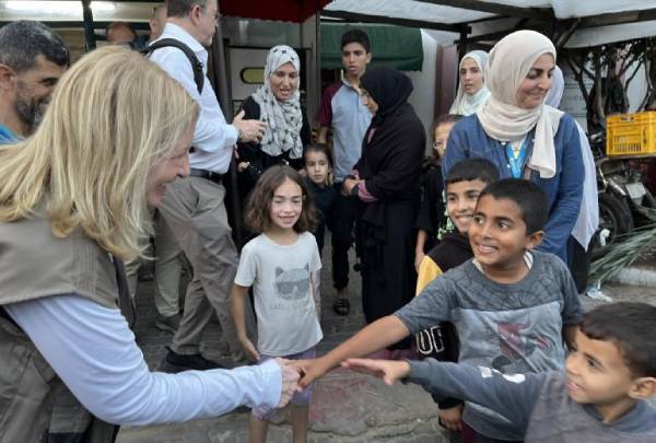 Directora de la Unicef llega a Gaza: “Lo que he visto y escuchado es desolador”