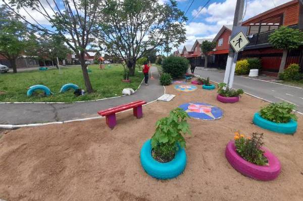 Remodelan plazas de Villa Jerusalén con material reutilizado