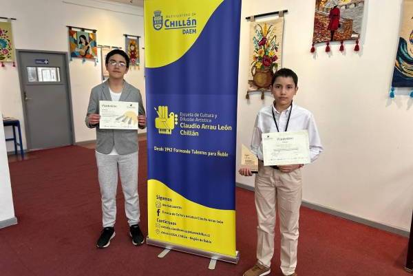 Pianistas de la Escuela Artística volvieron al Festival Pianissimo en Colombia