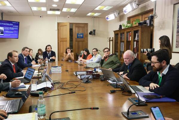 Extienden plazo a comisión que investiga extracción de aguas del río Laja