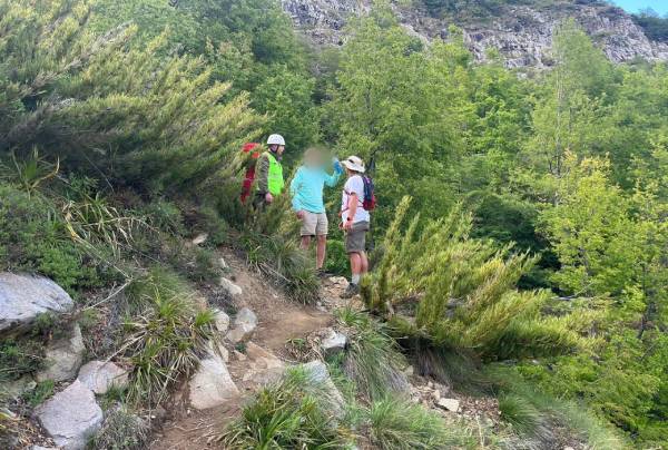 Rescatan a senderista en Laguna Huemul