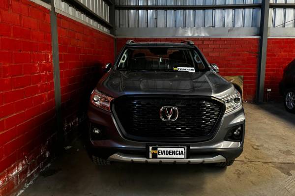 Camioneta sustraída mediante estafa fue recuperada en Chillán