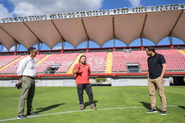 Ñublense y Municipalidad de Chillán trabajan para que la Copa Libertadores se juegue en el Nelson Oyarzún
