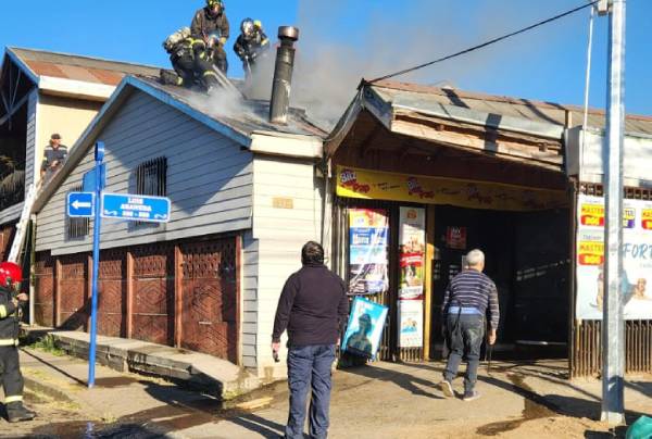 Incendio afectó a inmueble comercial en Chillán Viejo