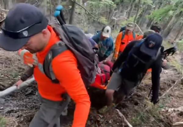 Rescatan a vecino que sufrió accidente a caballo en cerro Las Bravas de Pinto