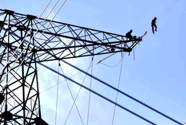 Líneas de transmisión eléctrica