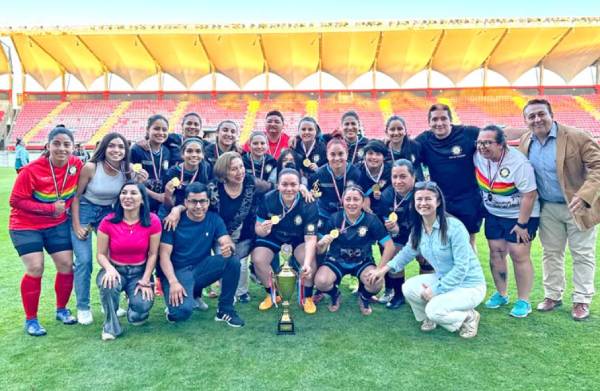 Estrellas de Sarita: Las “Súper Campeonas” de la Liga Renacer Femenino 2024