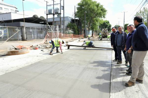 Un 90% de avance registran obras de pavimentación en calle 5 de abril
