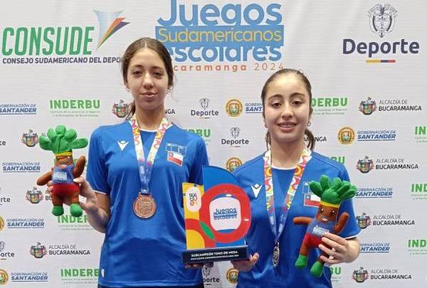 Tenimesista chillaneja se colgó la medalla de plata en Colombia