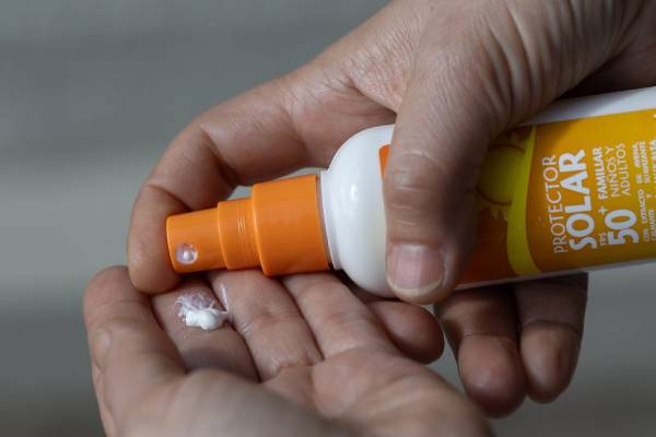 Protección solar: medida esencial para prevenir daños en la piel esta temporada