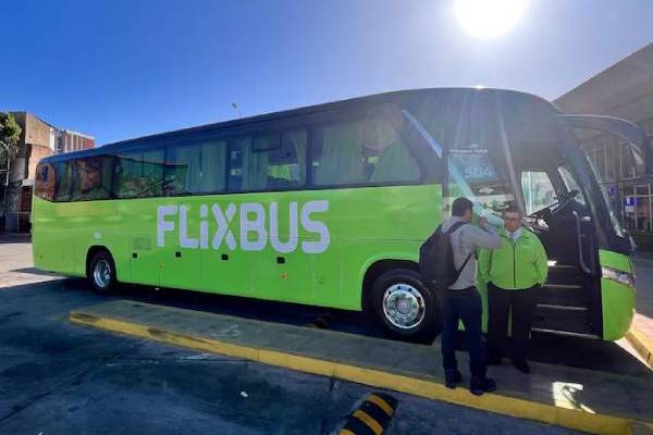 Empresa de buses interurbanos alemana amplía su servicio a Chillán