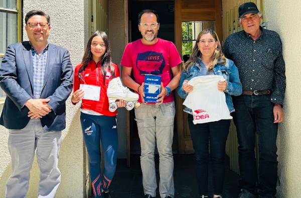 Ayudan a promesa chillaneja del patinaje artístico con equipamiento deportivo