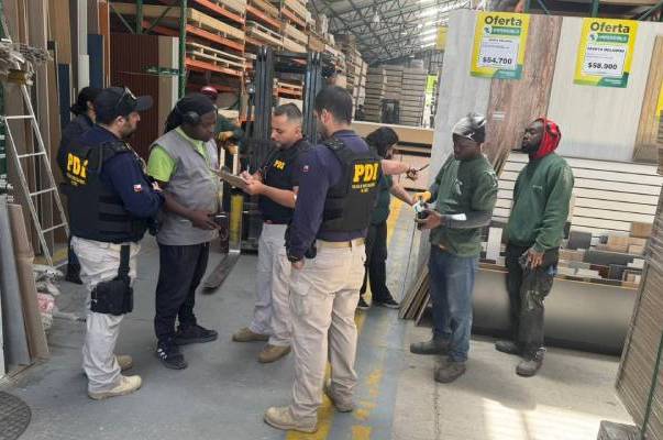Detectan a 23 extranjeros con irregularidades migratorias y laborales en Ñuble